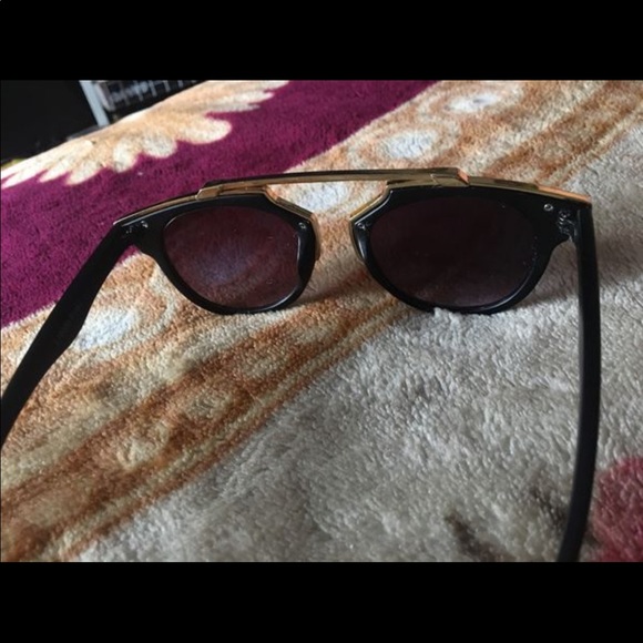 stylish sunglasses - Picture 2 of 3